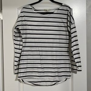 Black and off white long sleeve casual wide neck top. Medium